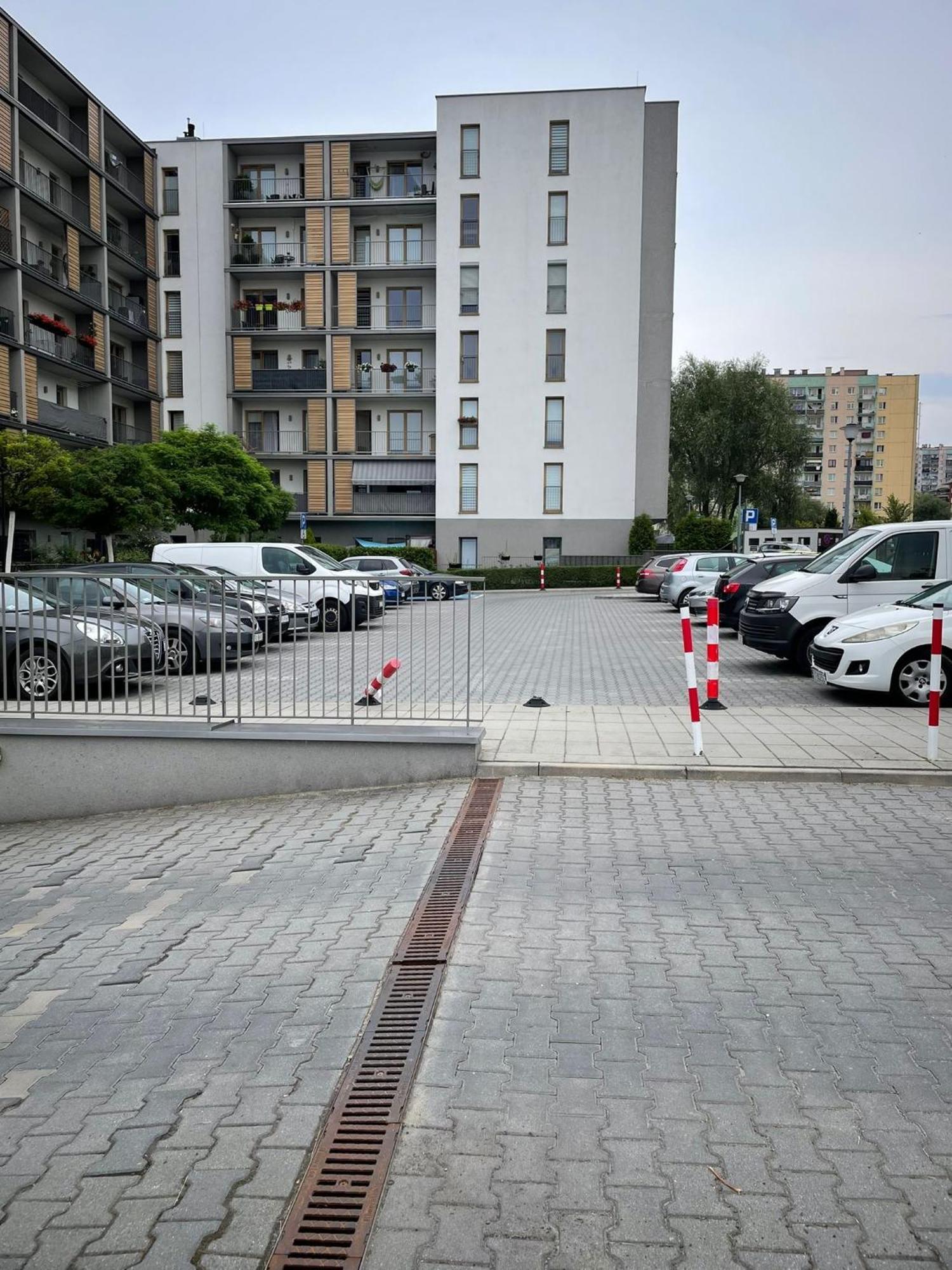Apartament Laura Z Ogrodkiem Kielce Luaran gambar
